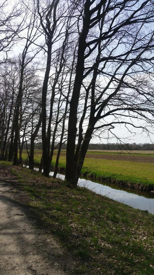 B&B Perron 22 Vierlingsbeek Exterior photo